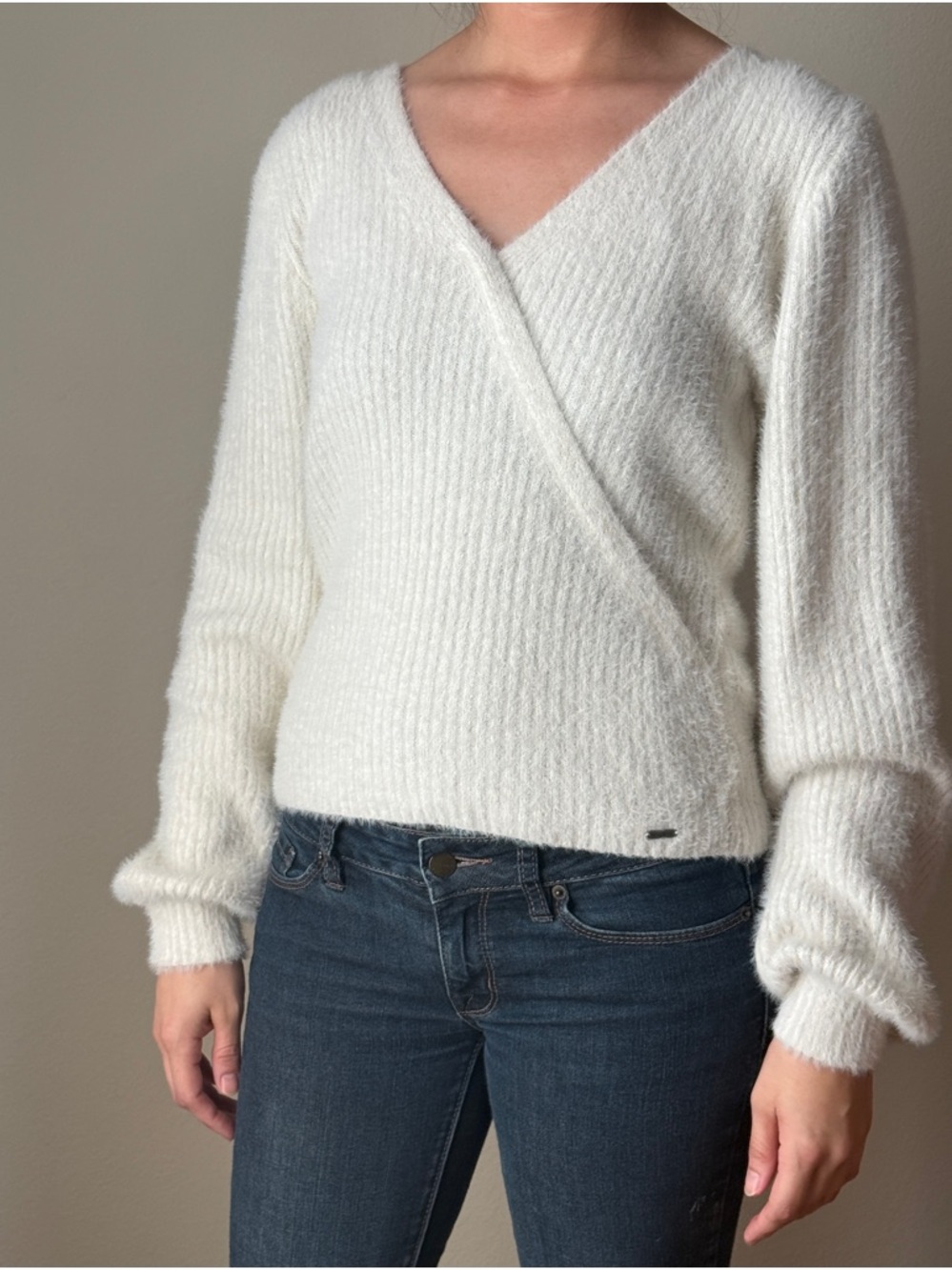 Hollister Fuzzy Comfy Cream Faux-Wrap V-Neck Sweater